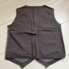 80 babyGap ベストの画像