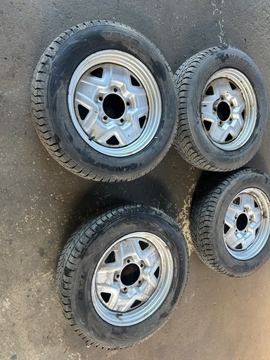 ジムニーのタイヤホイルセット