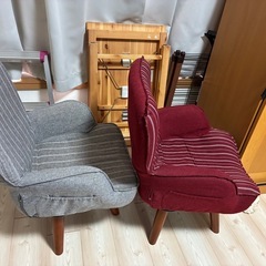 椅子
2脚の画像