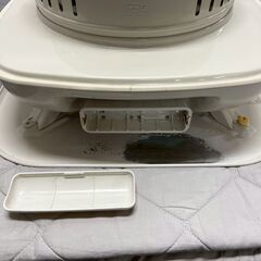 【CORONA】 コロナ 石油ストーブ SL-221 ホワイト 家電 自然通気形開放式 暖房器具 だるまストーブ 季節家具 A0524の画像