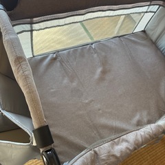 美品ベビーベッドの画像