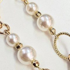 新品未使用✨ ハンドメイド オリジナルピアス メタルビーズ×大ぶり・小ぶりパール×デザイン丸カン×ダイヤチャーム ゆらゆら揺れる 留め具付き おしゃれ アクセサリーの画像