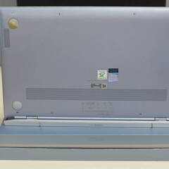 中古良品ノートパソコン ASUS ZenBook UX392FN Windows11 core i7-8565U/メモリ16GB/SSD512GB/13.9インチ/無線内蔵/webカメラ搭載の画像