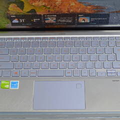 中古良品ノートパソコン ASUS ZenBook UX392FN Windows11 core i7-8565U/メモリ16GB/SSD512GB/13.9インチ/無線内蔵/webカメラ搭載の画像
