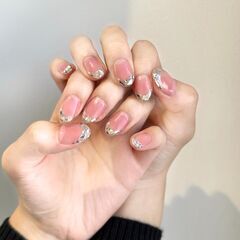 【横浜市西区】未経験からネイリストデビュー！充実の研修制度で安心◎《インセンティブ10万円以上も可能！》随時昇給制度あり♪の画像