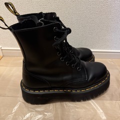 Dr.Martens 厚底ブーツの画像