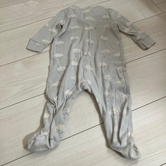 3〜6M babyGap 足付きロンパースの画像