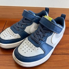 ［中古品］NIKEスニーカー　キッズ　17cmの画像