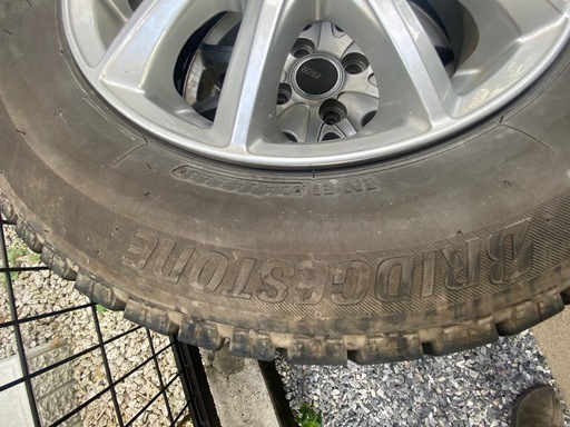 冬タイヤ145 80R13溝7割2020年製