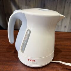 ティファール 電気ケトル ポット 1.2Lの画像