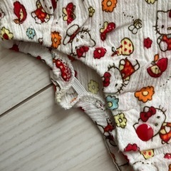 70 HELLO KITTY ロンパースの画像