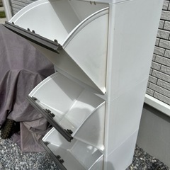 白色　収納棚　3段の画像