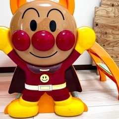 アンパンマン滑り台の画像