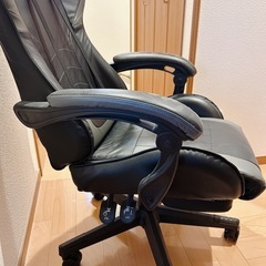 ゲーミングチェア　美品　リクライニングチェア　イスの画像