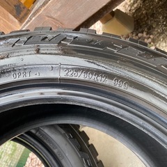 TOYOオープンカントリー225/60R17　使用期間1ヶ月300キロほぼ新品　　タイヤのみの出品です。 の画像
