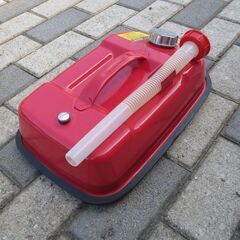 ガソリン携行缶　タンク容量＝5L　赤色の画像