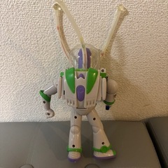 バズ・ライトイヤー　ディズニー　光る　回る
の画像