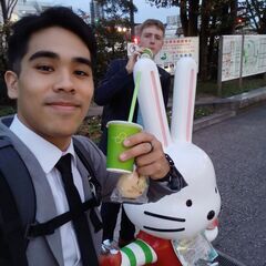 私たちはボランティアです。お手伝いしたいと思っています。