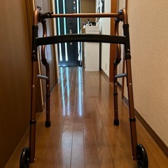 歩行器の画像