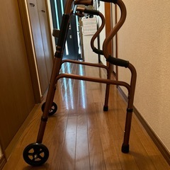 歩行器の画像