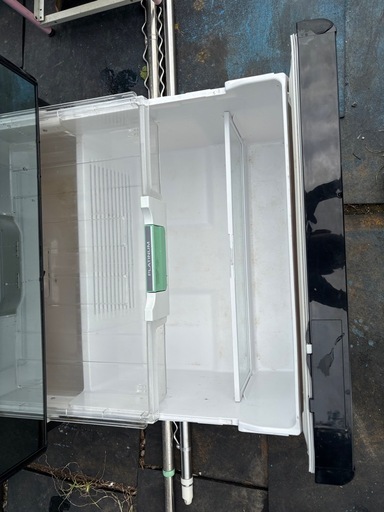 日立 ファミリー冷蔵庫 稼動品