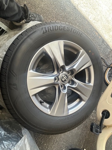 トヨタ 純正ホイール4本 225/65R17 タイヤおまけで付けます