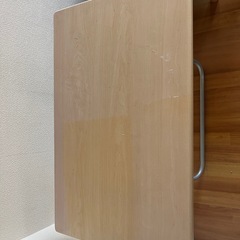 折り畳みテーブルの画像