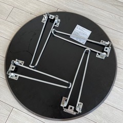【中古】10/3 まで　ニトリ 丸テーブルの画像