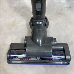 A8017【お買い得商品‼】 Dyson ダイソン 掃除機 クリーナー キャニスター型 サイクロン　DC46の画像
