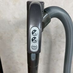 A8017【お買い得商品‼】 Dyson ダイソン 掃除機 クリーナー キャニスター型 サイクロン　DC46の画像