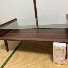 ⭐️美品！早い者勝ち！ガラステーブルの画像