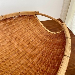 てみ　竹網　ザル　畑　農作業道具　草刈り　収穫　野菜の画像