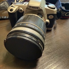 Canon EOS kiss フィルム一眼レフカメラ 標準レンズ 望遠レンズ付きの画像