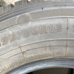 TOYO TIRES 195/80R15 24年製　冬タイヤの画像