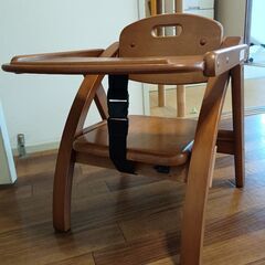 木製　子ども用椅子の画像