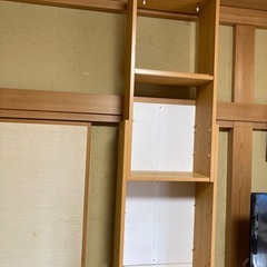 天井突っ張り型　本棚の画像