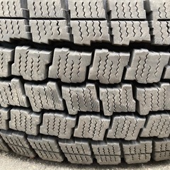 GOOD YEAR 195/80R15 24年製冬タイヤの画像