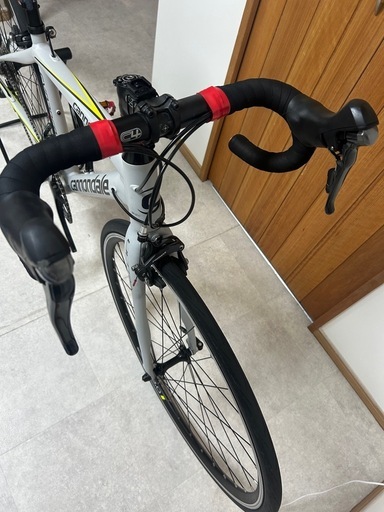 Cannondale Synapse ロードバイク｜スタンド・サドルカバー付き