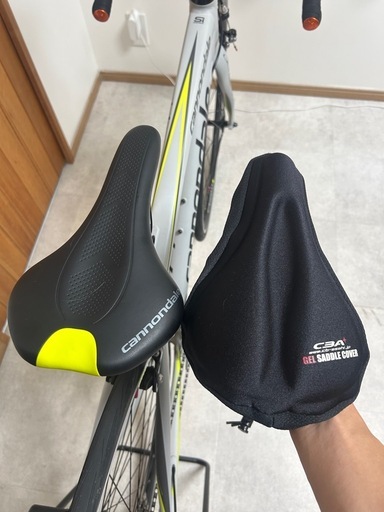 Cannondale Synapse ロードバイク｜スタンド・サドルカバー付き