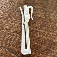 カーテンフックの画像