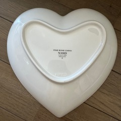 新品　NIKKO ボーンチャイナ　ハートプレートセットの画像