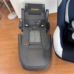 【美品】タカタ ISOFIX対応 チャイルドシート　新生児対応ありの画像