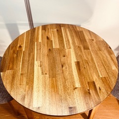 IKEAテーブル イス２脚つきの画像