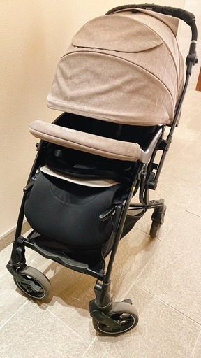 ピジョン　A形ベビーカー ランフィリノンRB2L 販売終了】Runfee Lino'n RB2L（ランフィ リノン） グレージュ | 商品