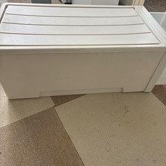 衣装ケースの画像