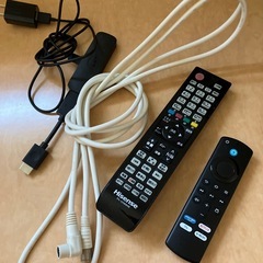 Hisense24型テレビ&テレビ線&FireTVStickの画像