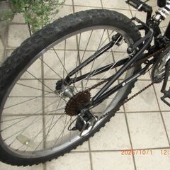 折り畳み式マウンテンバイク乗らないのでどなたかいかがですかの画像