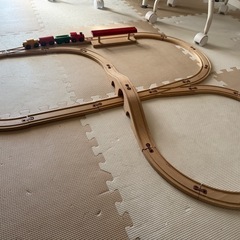 木製おもちゃ列車・レールセットの画像