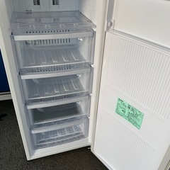 三菱電機のファン式冷凍庫「MF-U12G-W」の画像