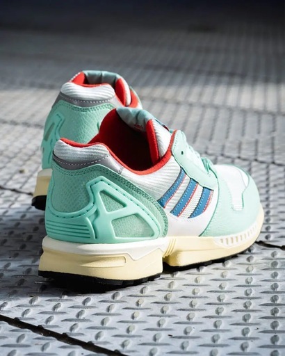 スニーカー adidas ZX 8000 atmos G-SNK11 "Hydra"